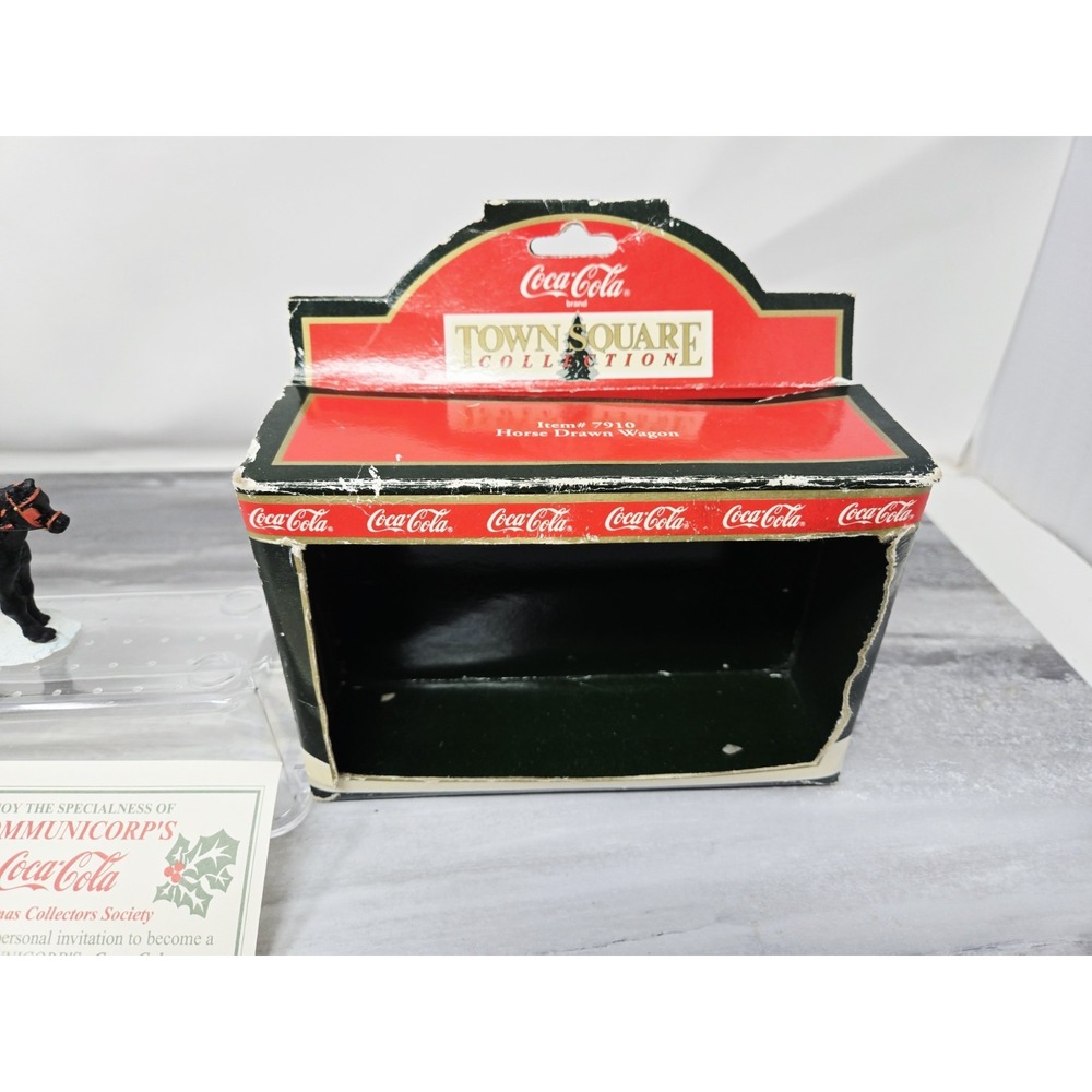 Coca-Cola Town Square Collection Horse Drawn Wagon Item #7910 -‎ NIB - Picture 3 of 6